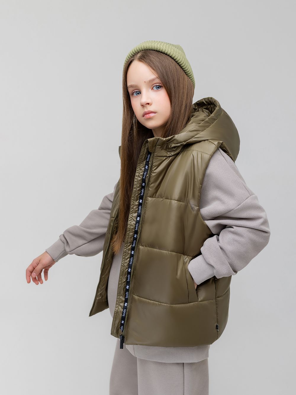 Жилет с капюшоном - фото 4