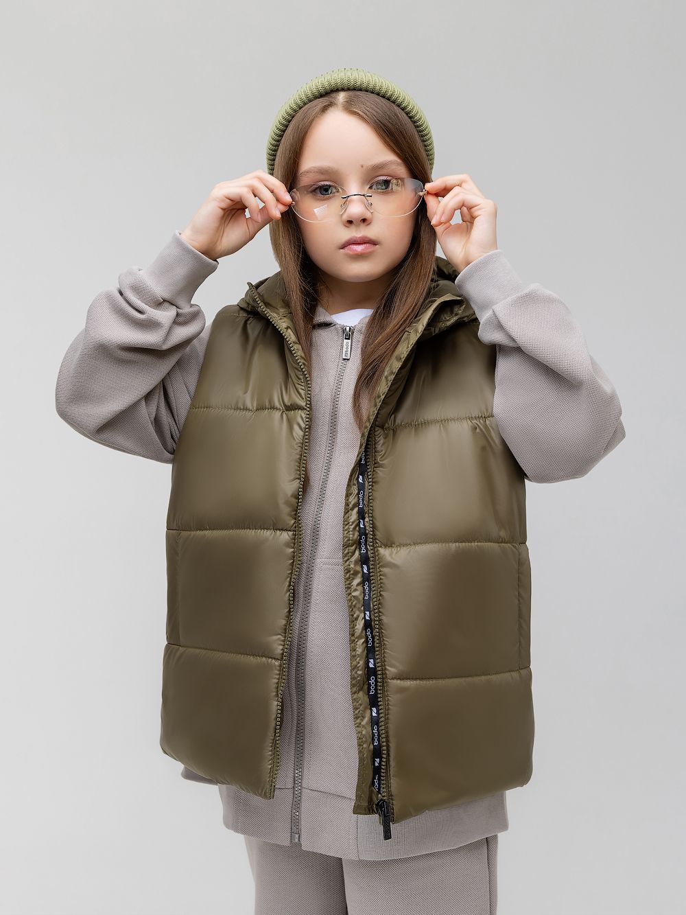 Жилет с капюшоном - фото 1