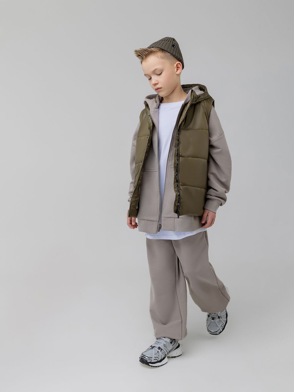 Жилет с капюшоном - фото 3