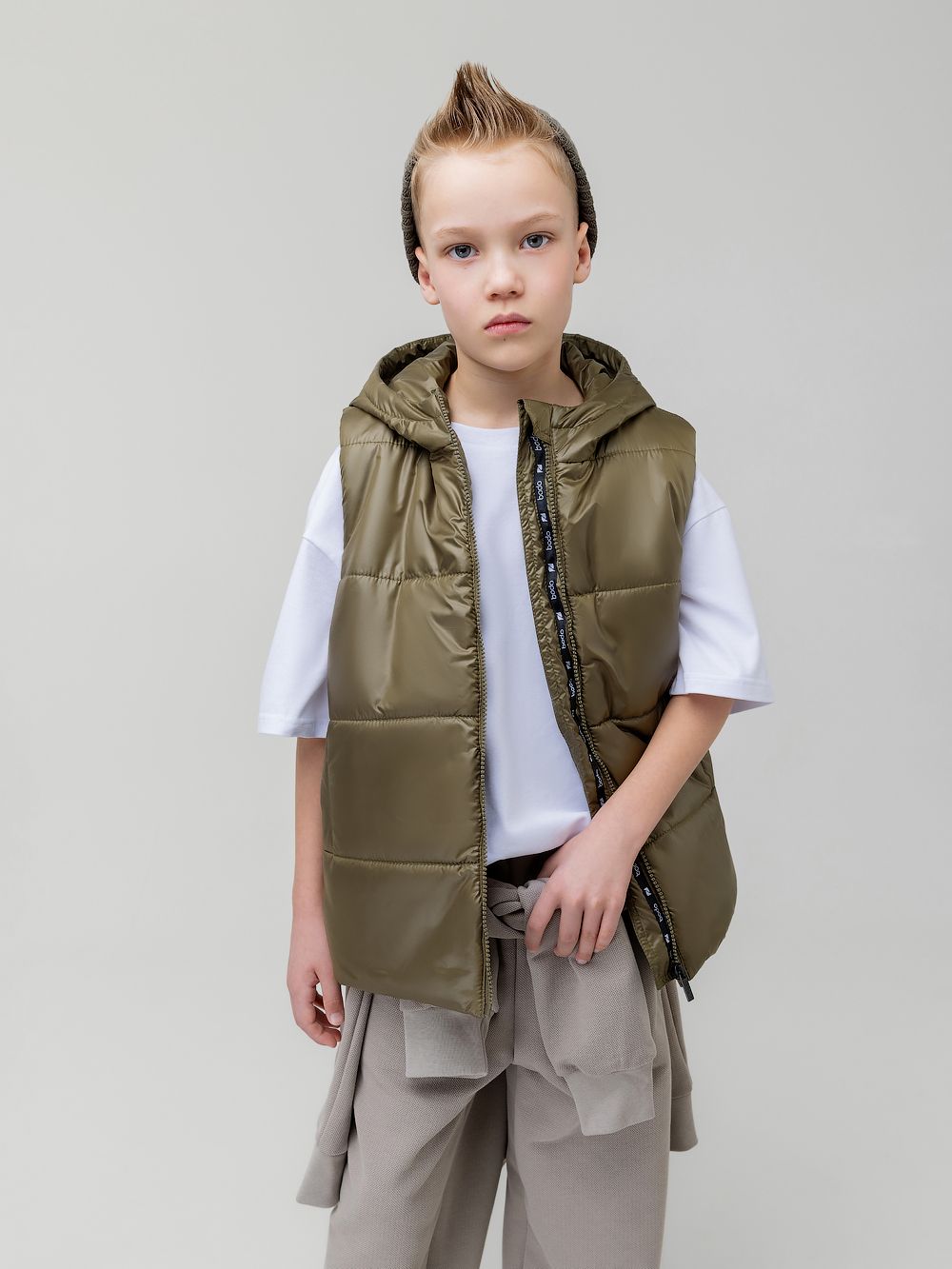 Жилет с капюшоном - фото 5