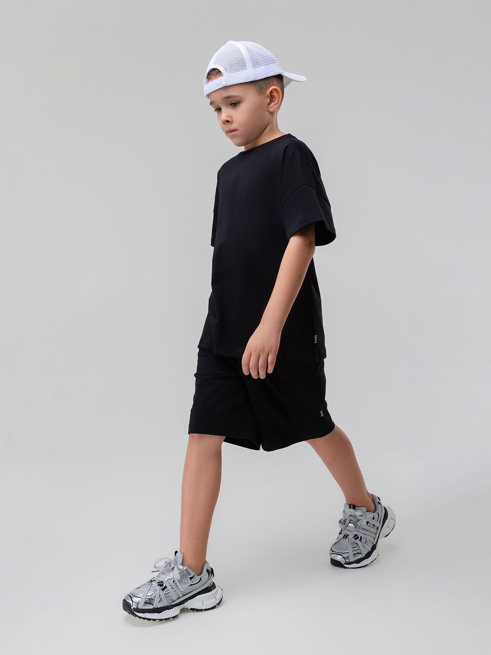 Костюм однотонный с шортами - фото 1