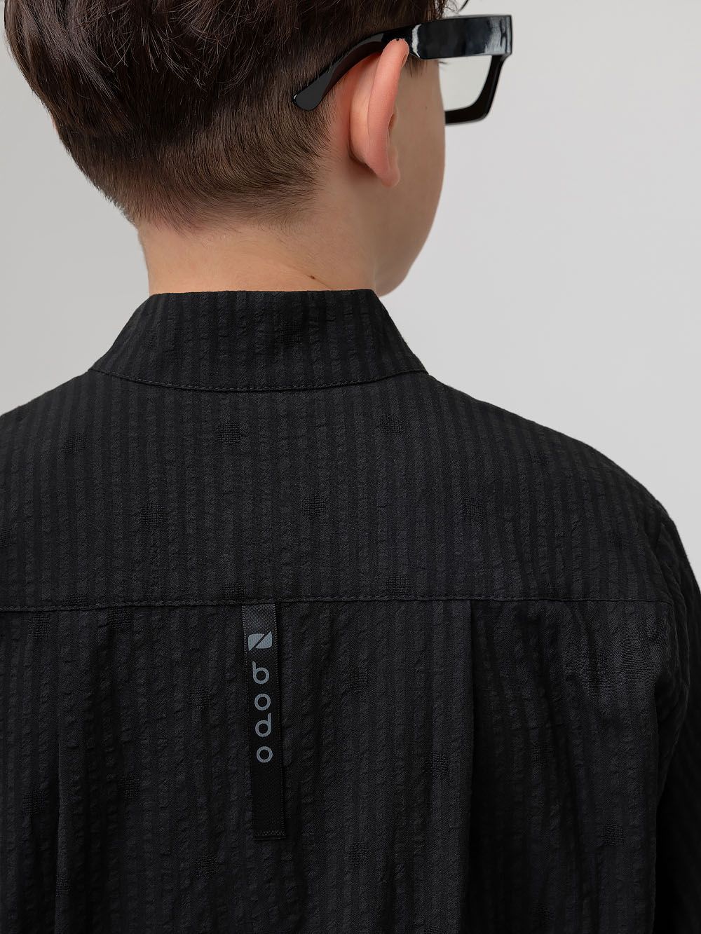 Рубашка с воротником стойкой - фото 12