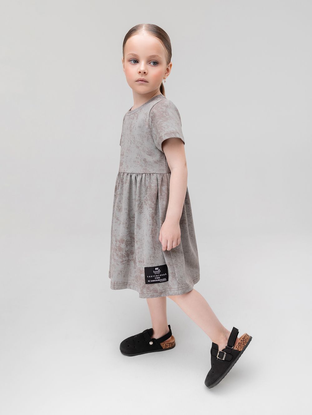 Платье с коротким рукавом - фото 2