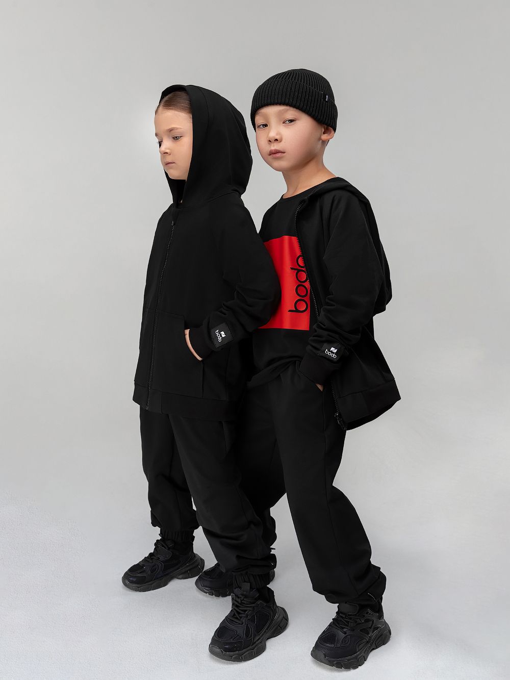 Костюм на молнии однотонный - фото 1