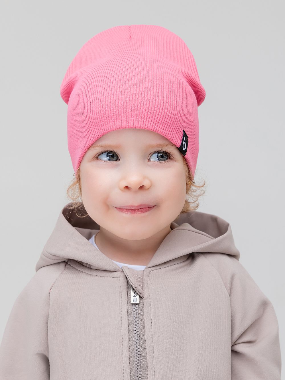 Шапка в рубчик для малышей - фото 3