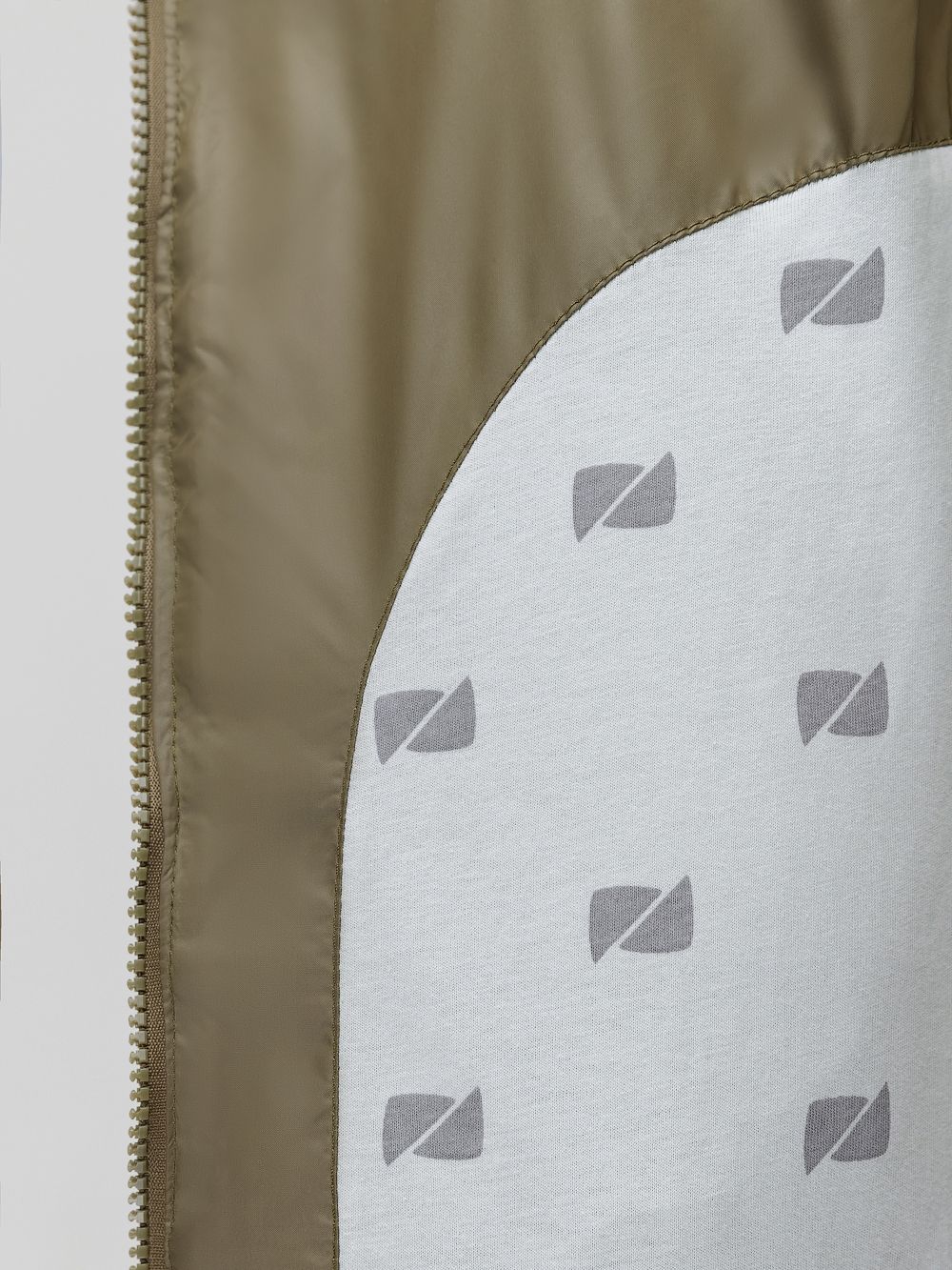 Жилет дутый утеплённый - фото 9