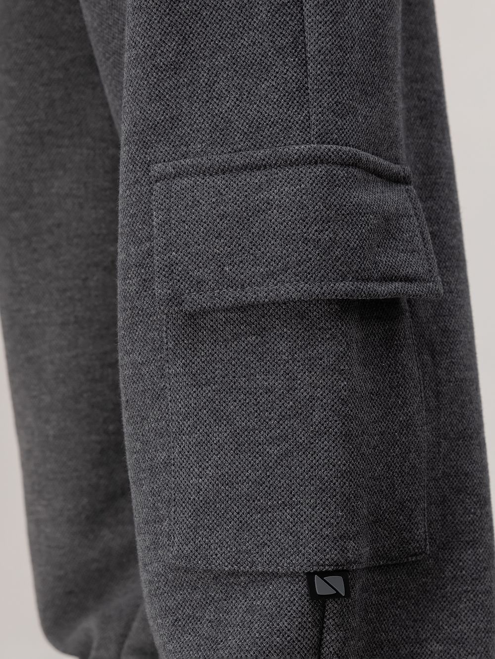 Костюм с разрезами по бокам - фото 8