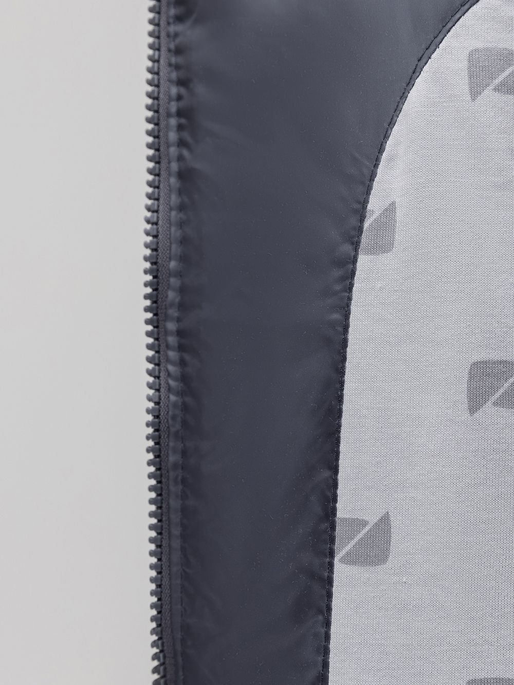 Жилет с капюшоном - фото 10