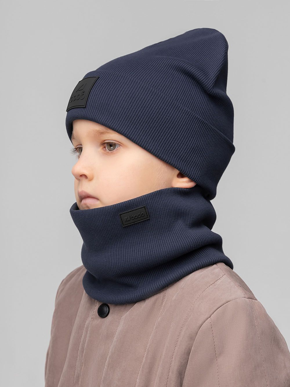 Комплект (шапка, снуд) с ПВХ нашивкой - фото 3