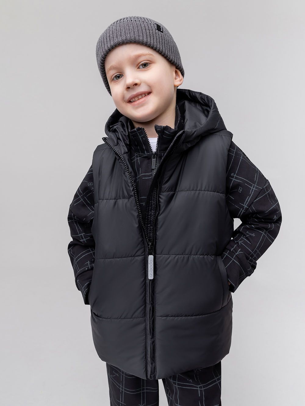 Жилет с капюшоном - фото 3