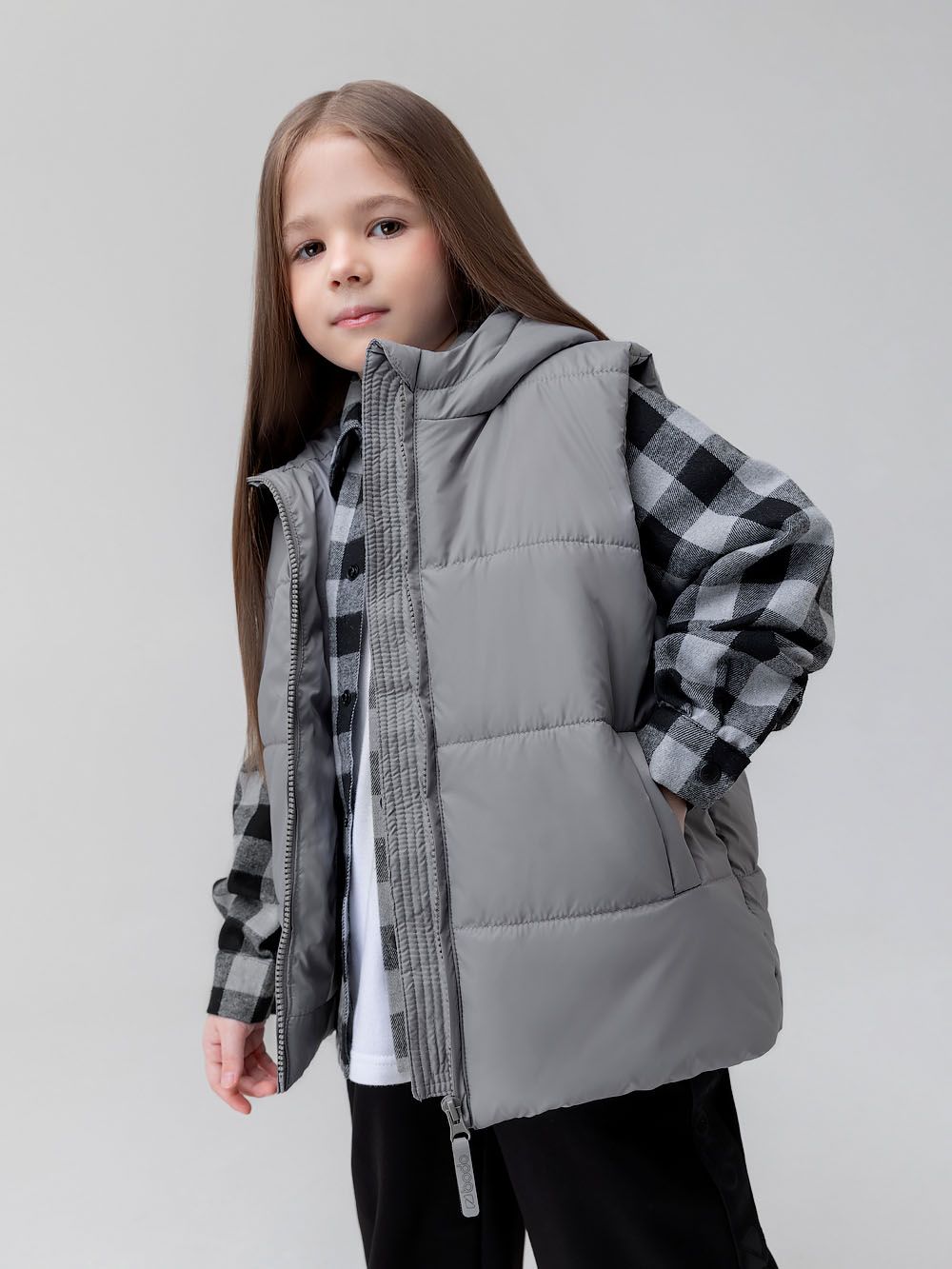 Жилет с капюшоном - фото 1