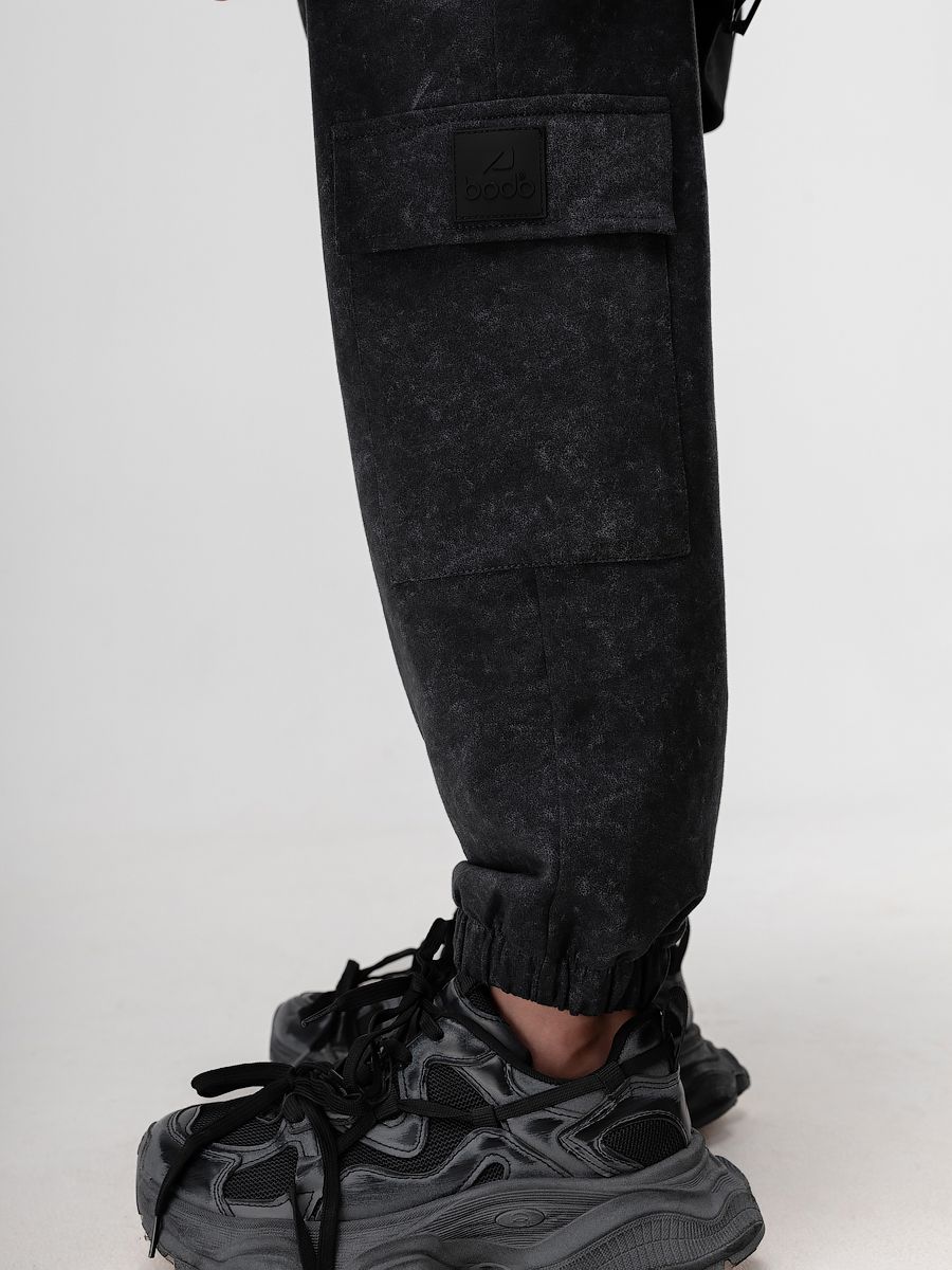 Брюки с накладными карманами - фото 6