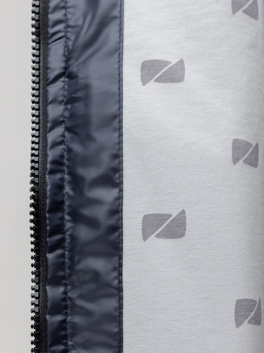 Куртка с капюшоном - фото 10