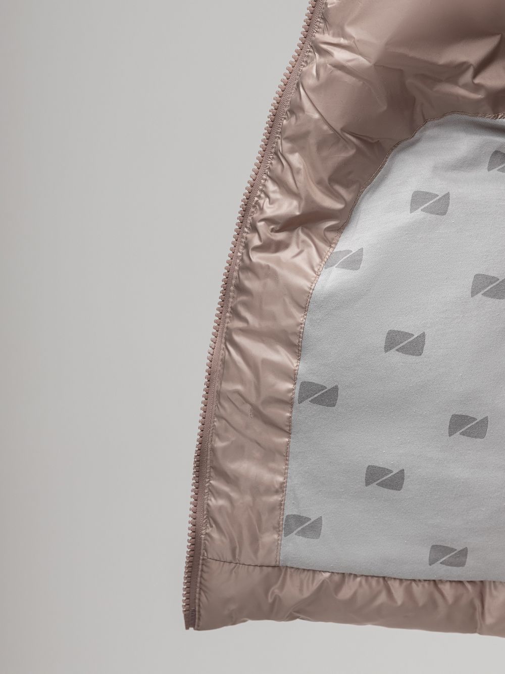 Жилет утепленный стеганый - фото 11