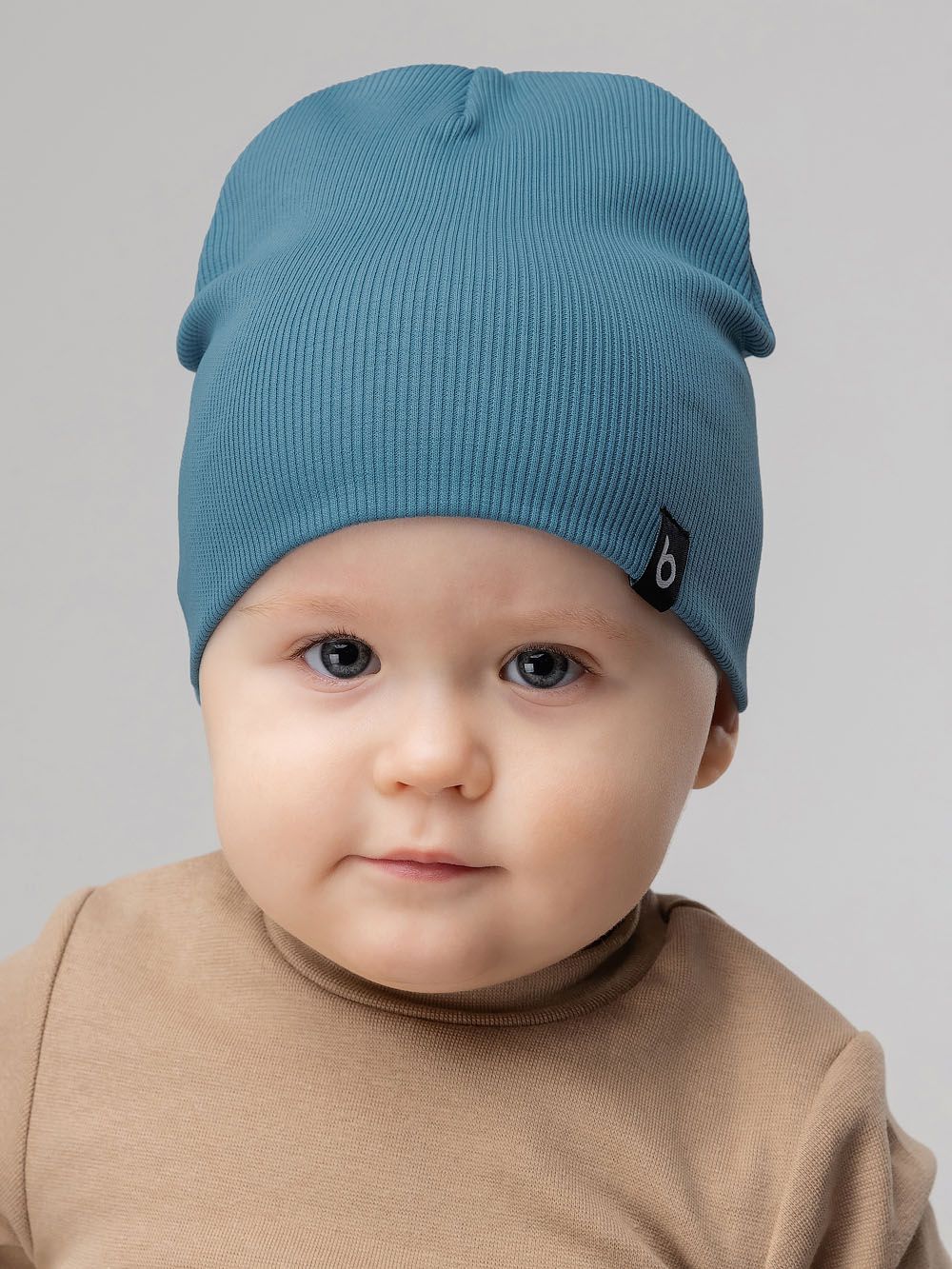 Шапка в рубчик для малышей - фото 2