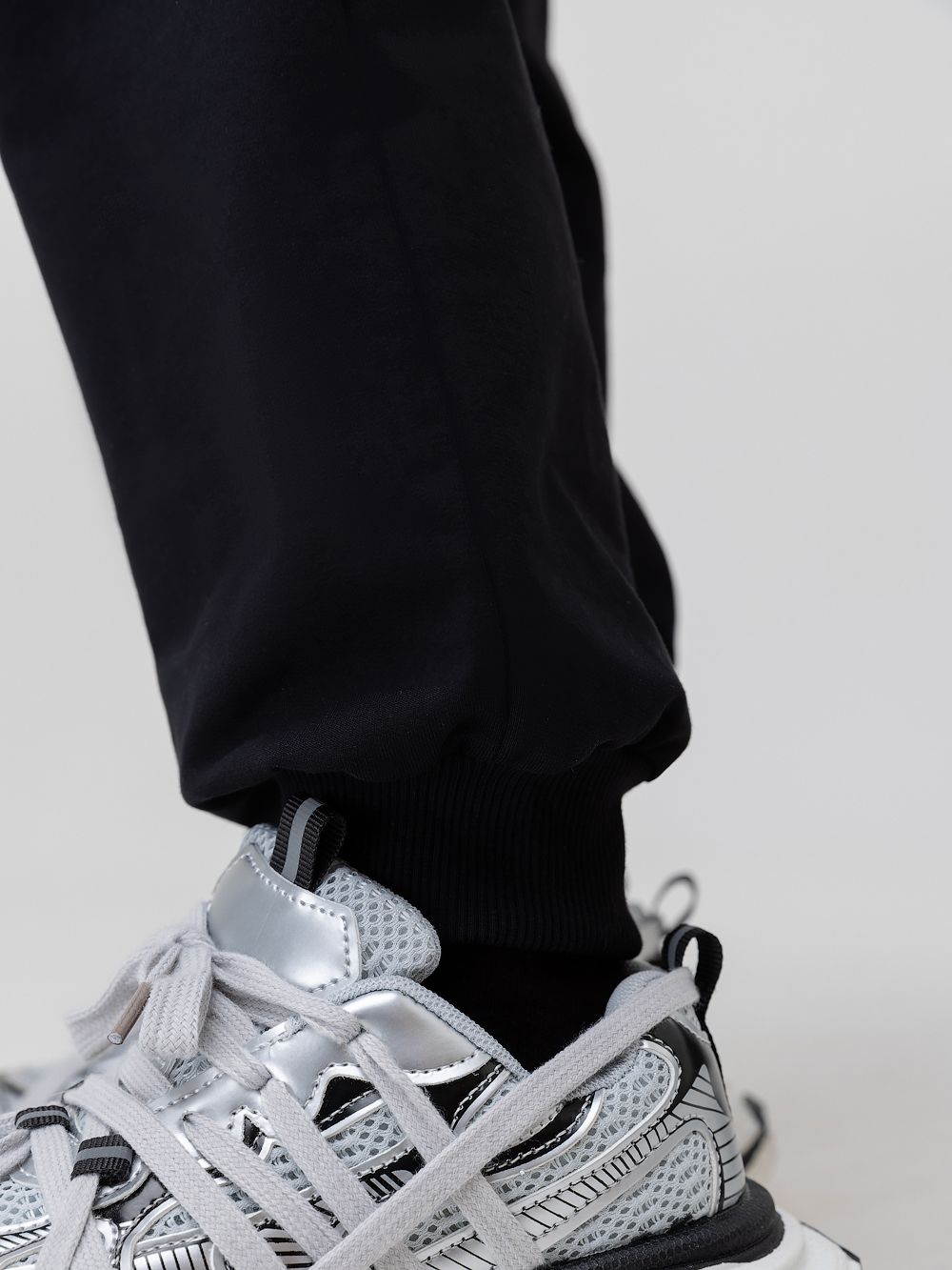 Брюки с печатью на левой половине - фото 8