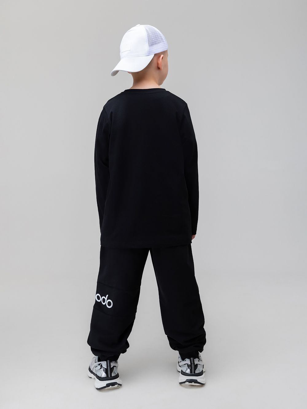 Брюки с печатью на левой половине - фото 9