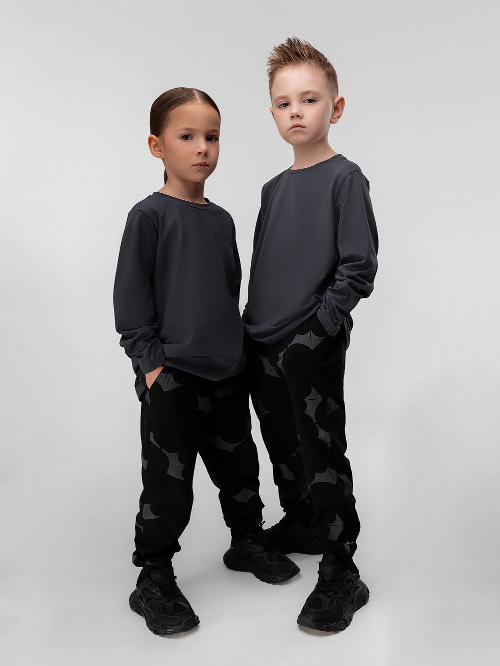 Брюки - джогерры с набивкой - фото 2