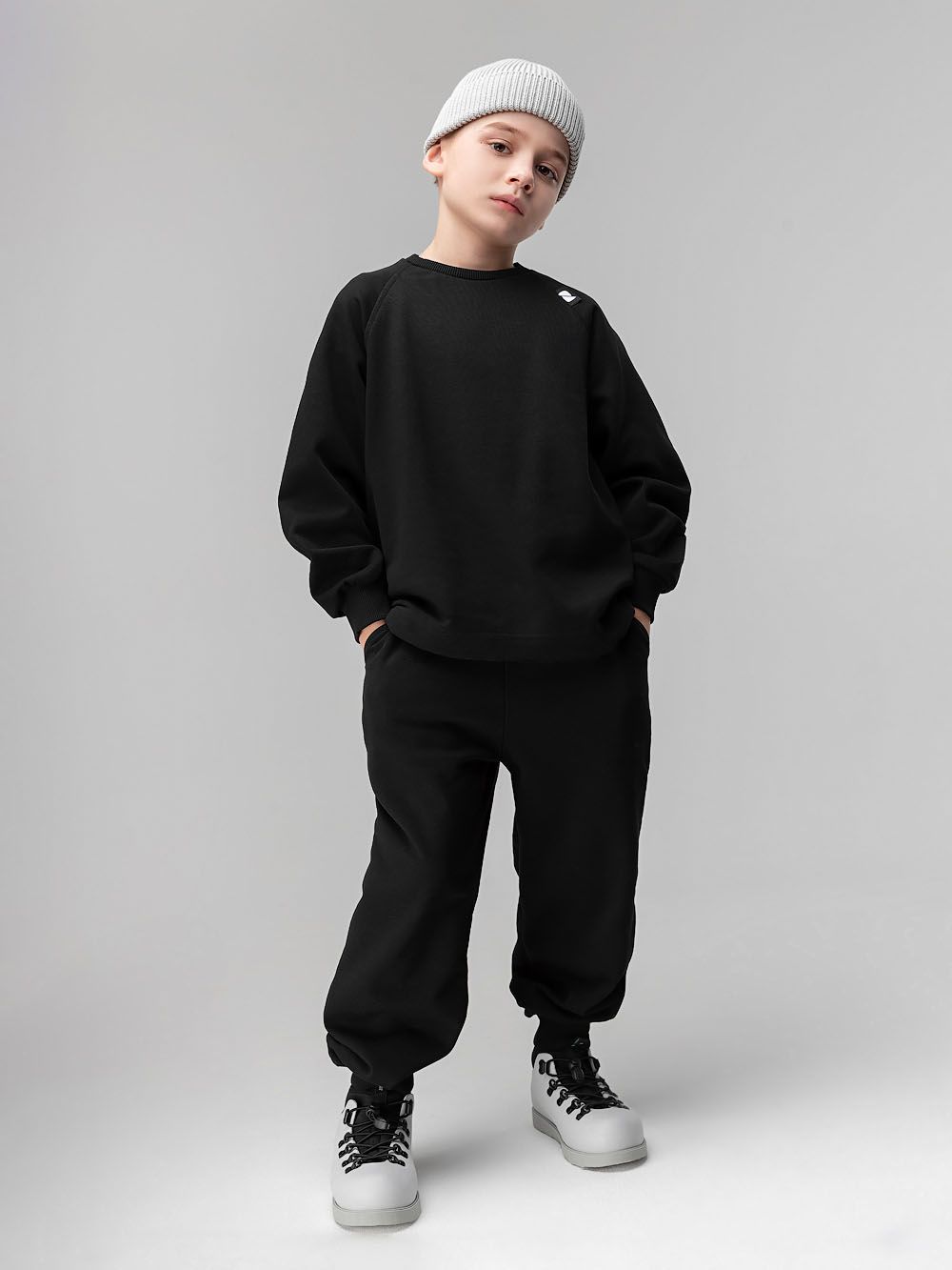 Костюм со свободным свитшотом - фото 3