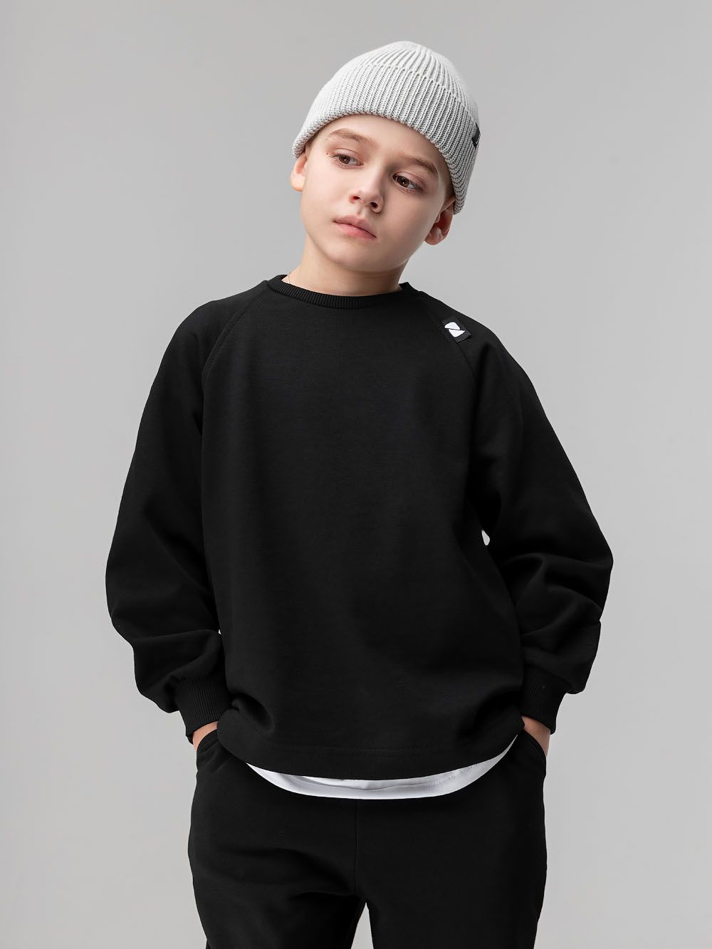 Костюм со свободным свитшотом - фото 4