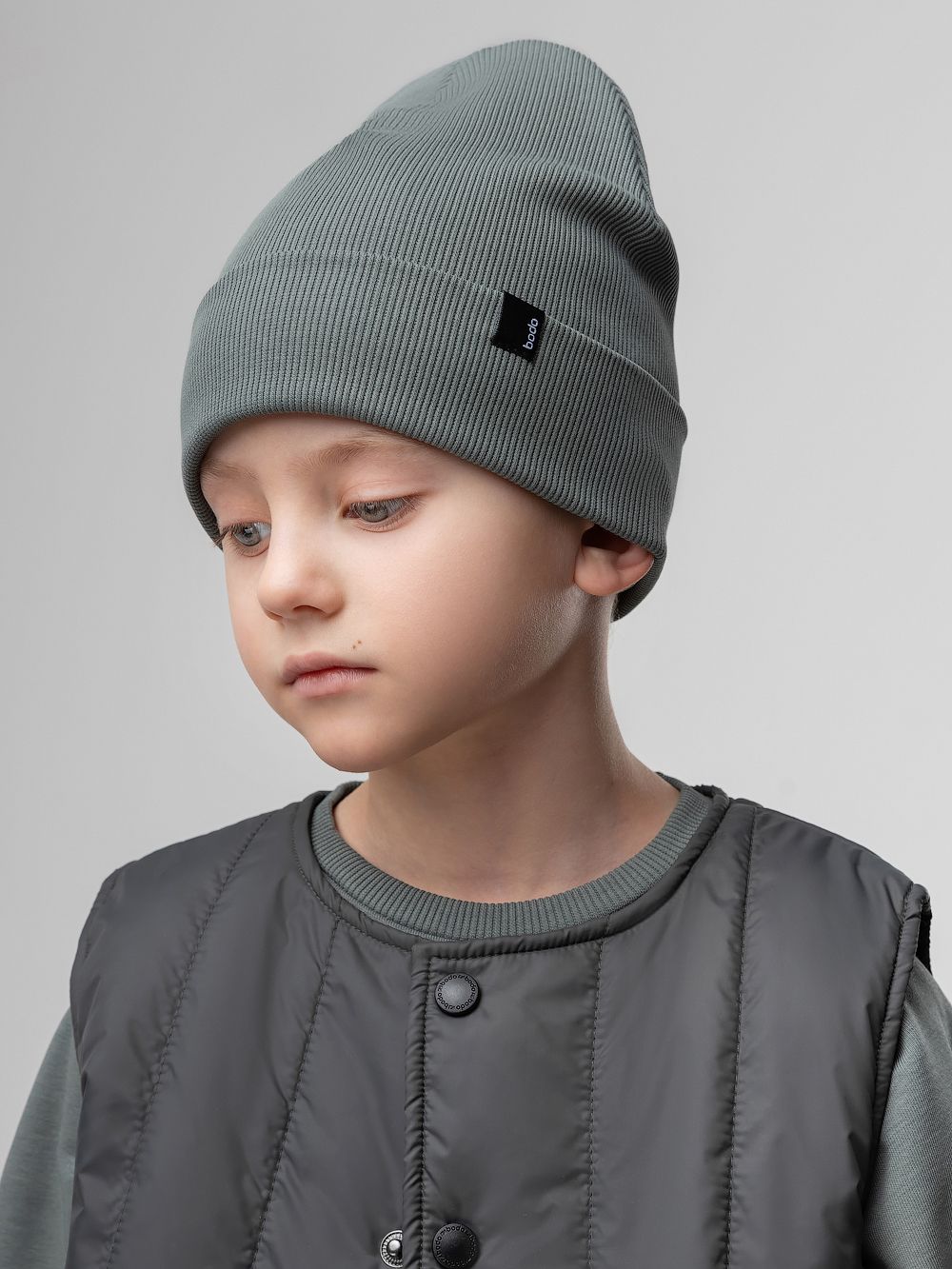 Шапка с отворотом в рубчик - фото 1