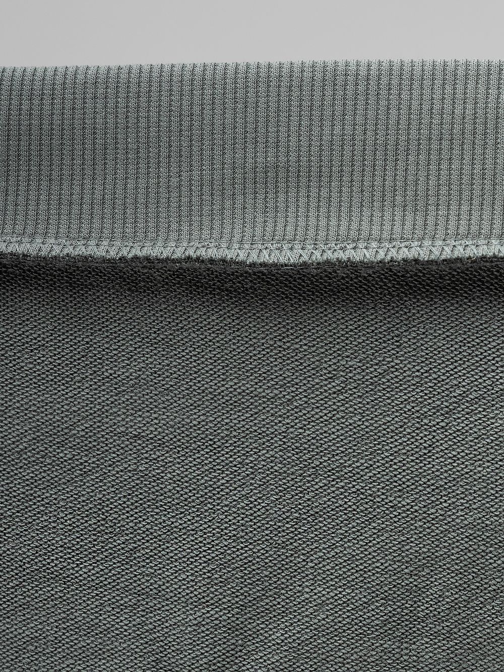 Костюм со свитшотом с брендированной лентой - фото 8