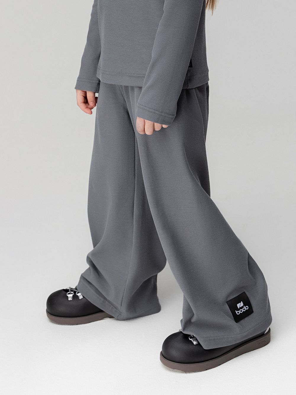 Костюм с брюками - фото 11