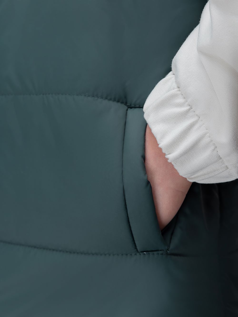 Жилет утеплённый - фото 9