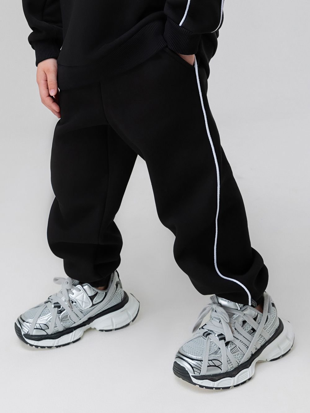 Костюм с окантовкой - фото 9