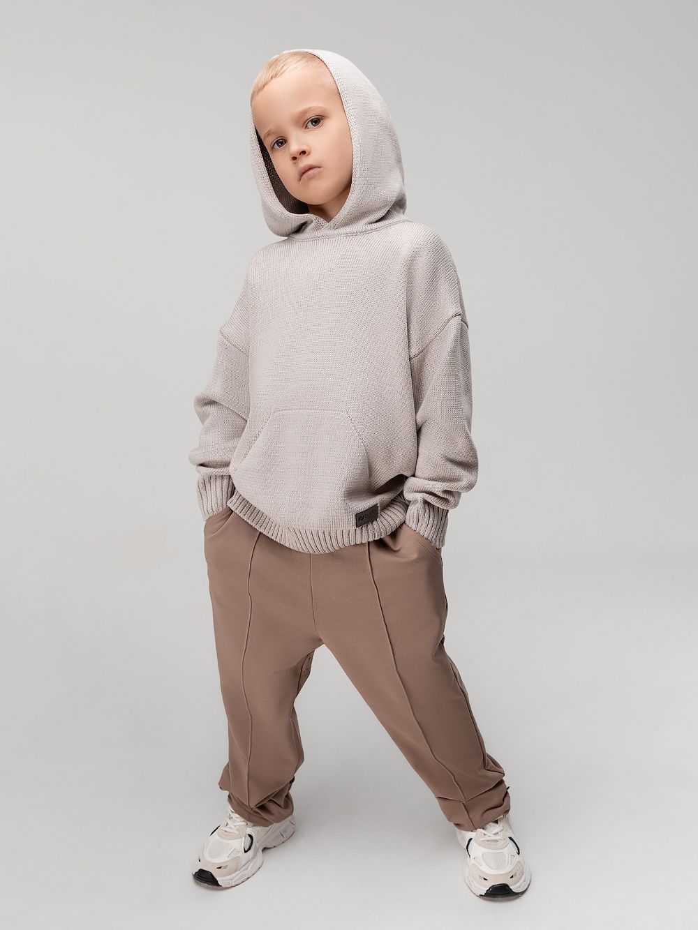 Вязаный свитер с капюшоном - фото 2