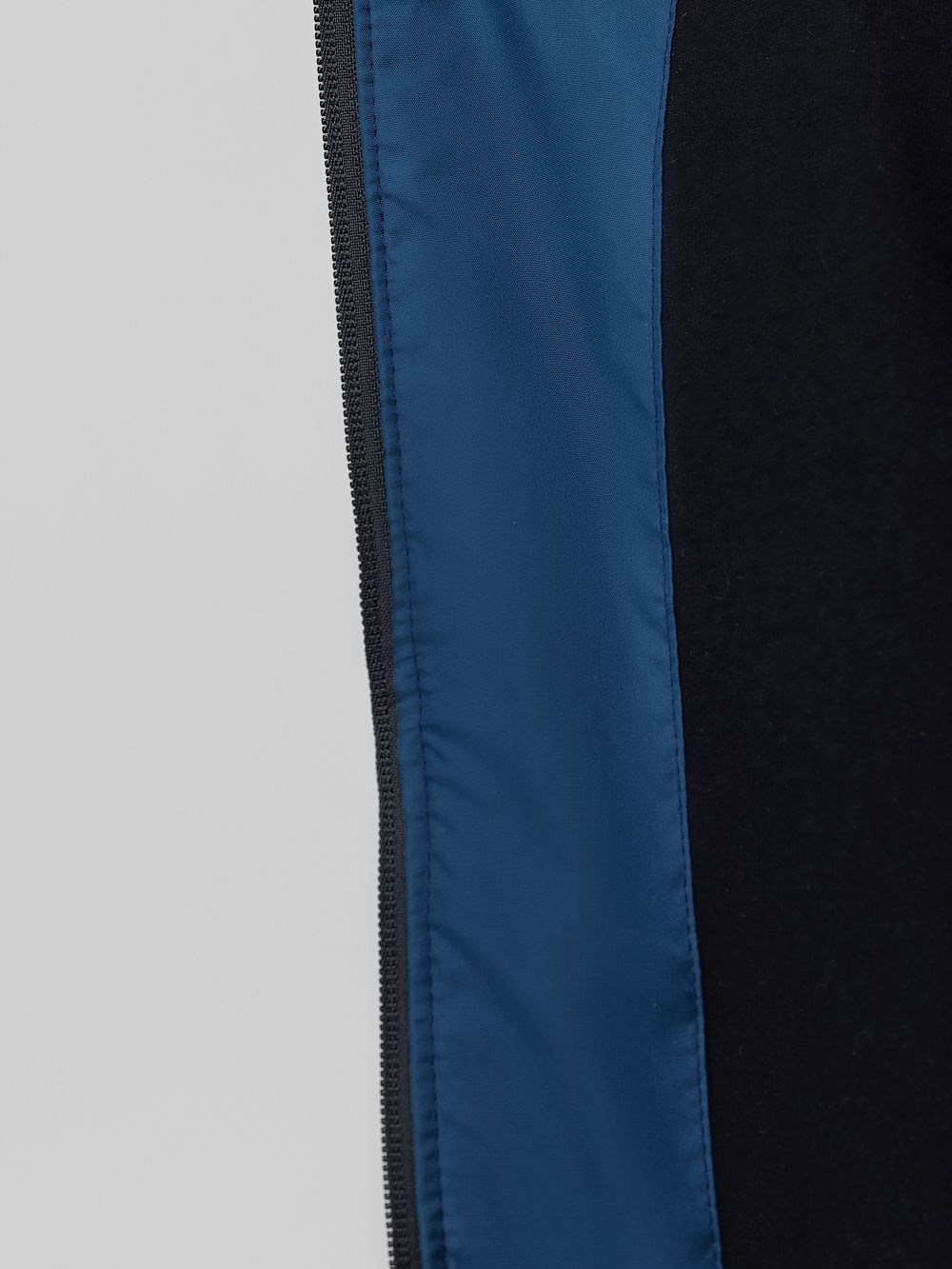 Бомбер на молнии - фото 7