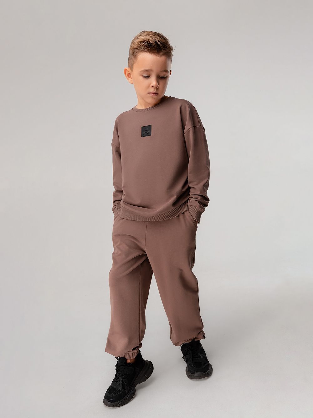 Костюм с нашивкой - фото 4