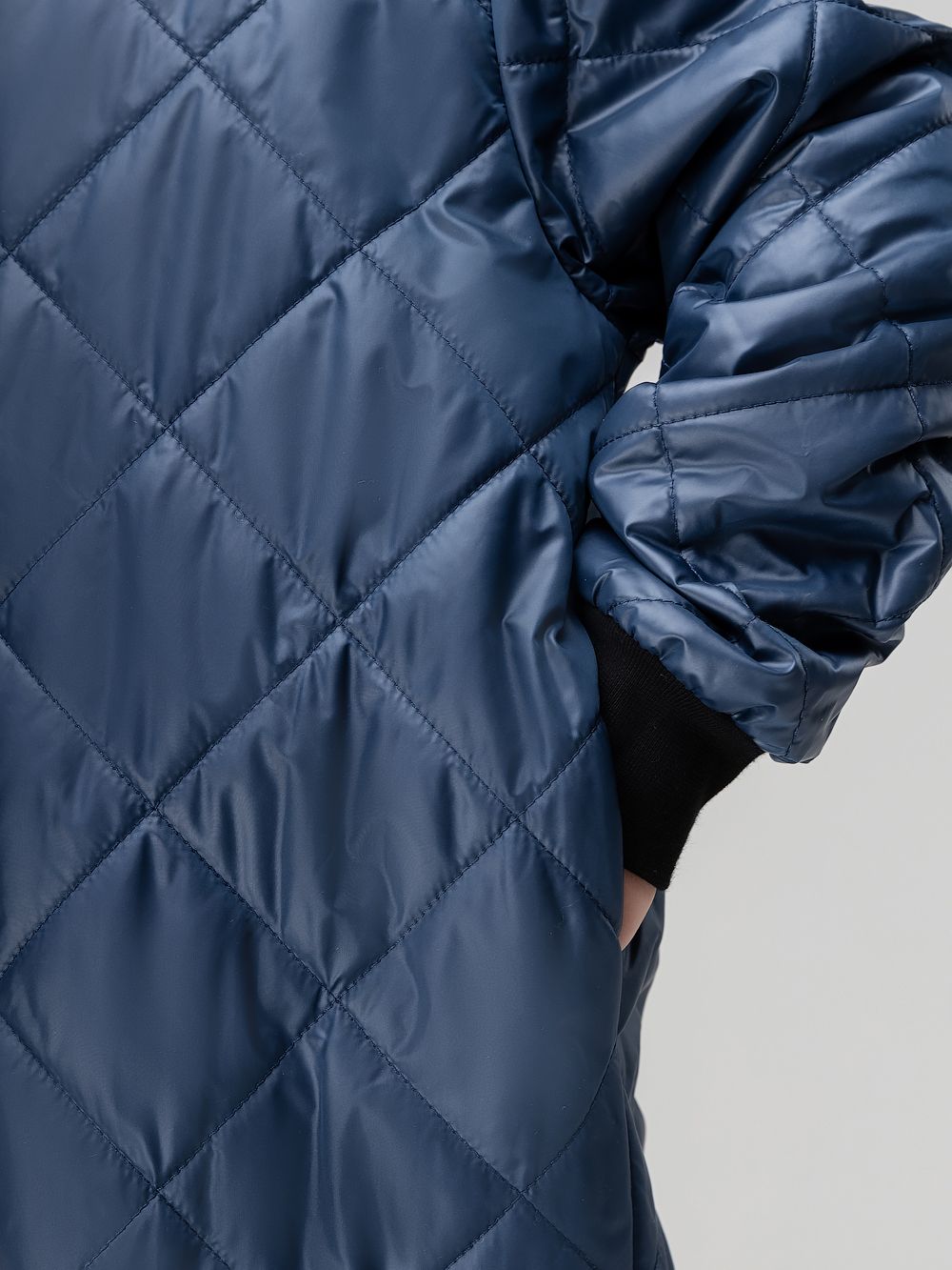 Стеганный бомбер - фото 8