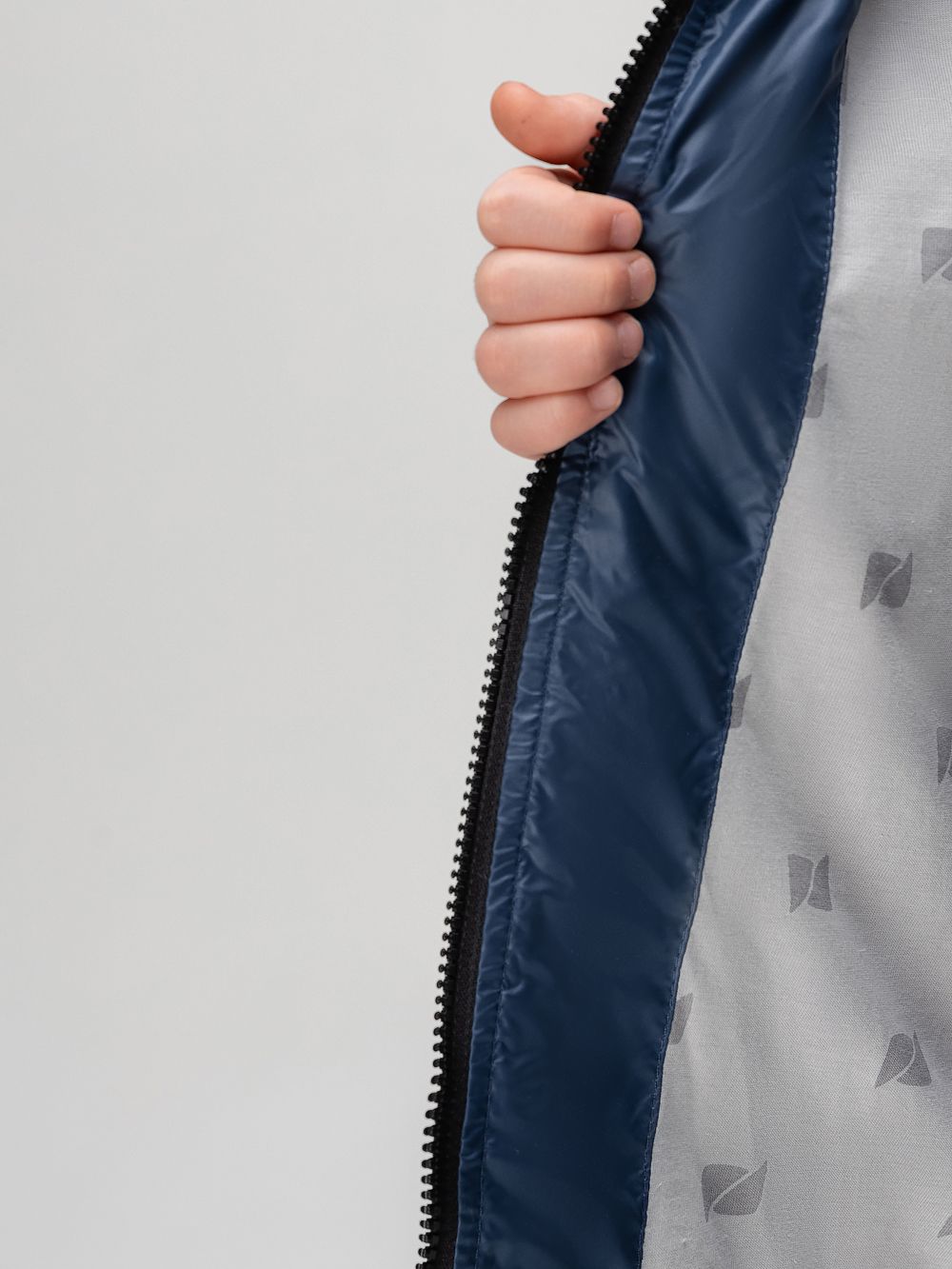 Стеганный бомбер - фото 10