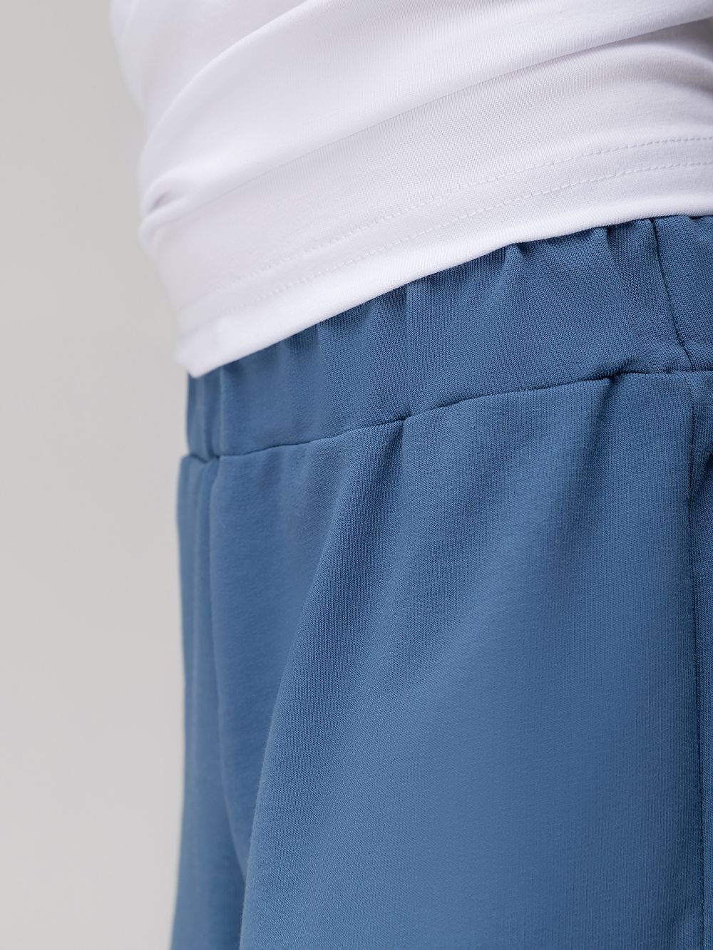 Шорты с накладными карманами - фото 5