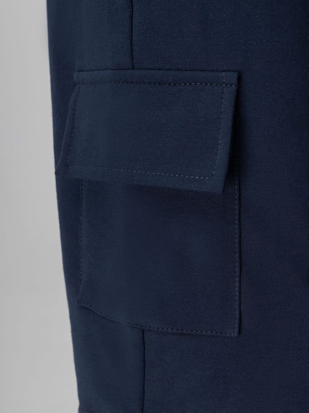 Шорты с накладными карманами - фото 8