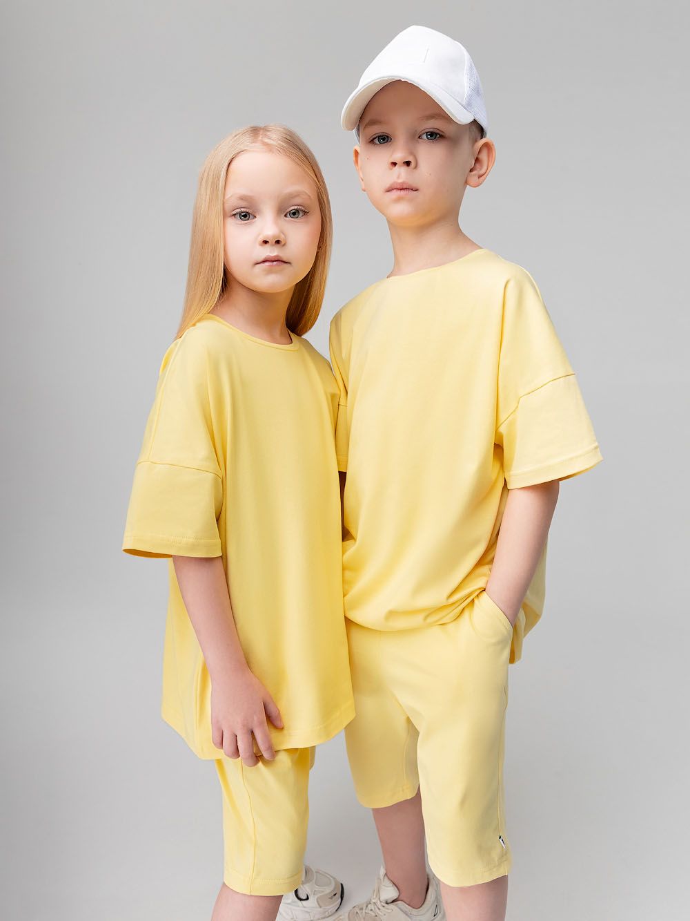 Костюм однотонный с шортами - фото 2