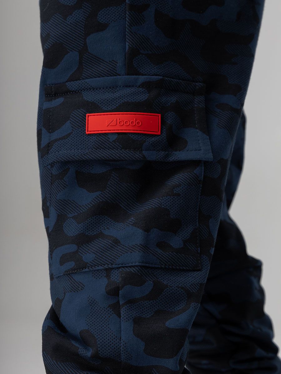 Брюки с одним накладным карманом - фото 6