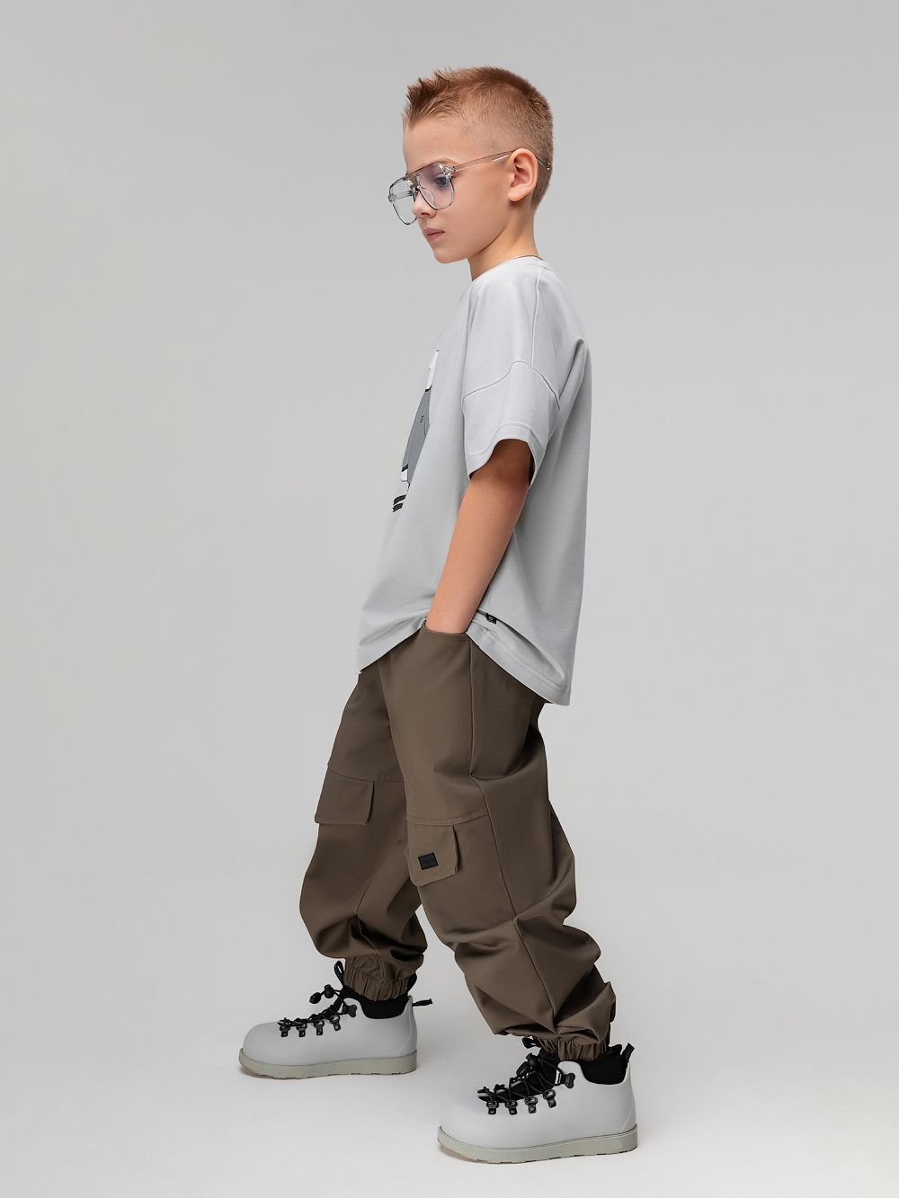 Брюки с декоративными клапанами - фото 2