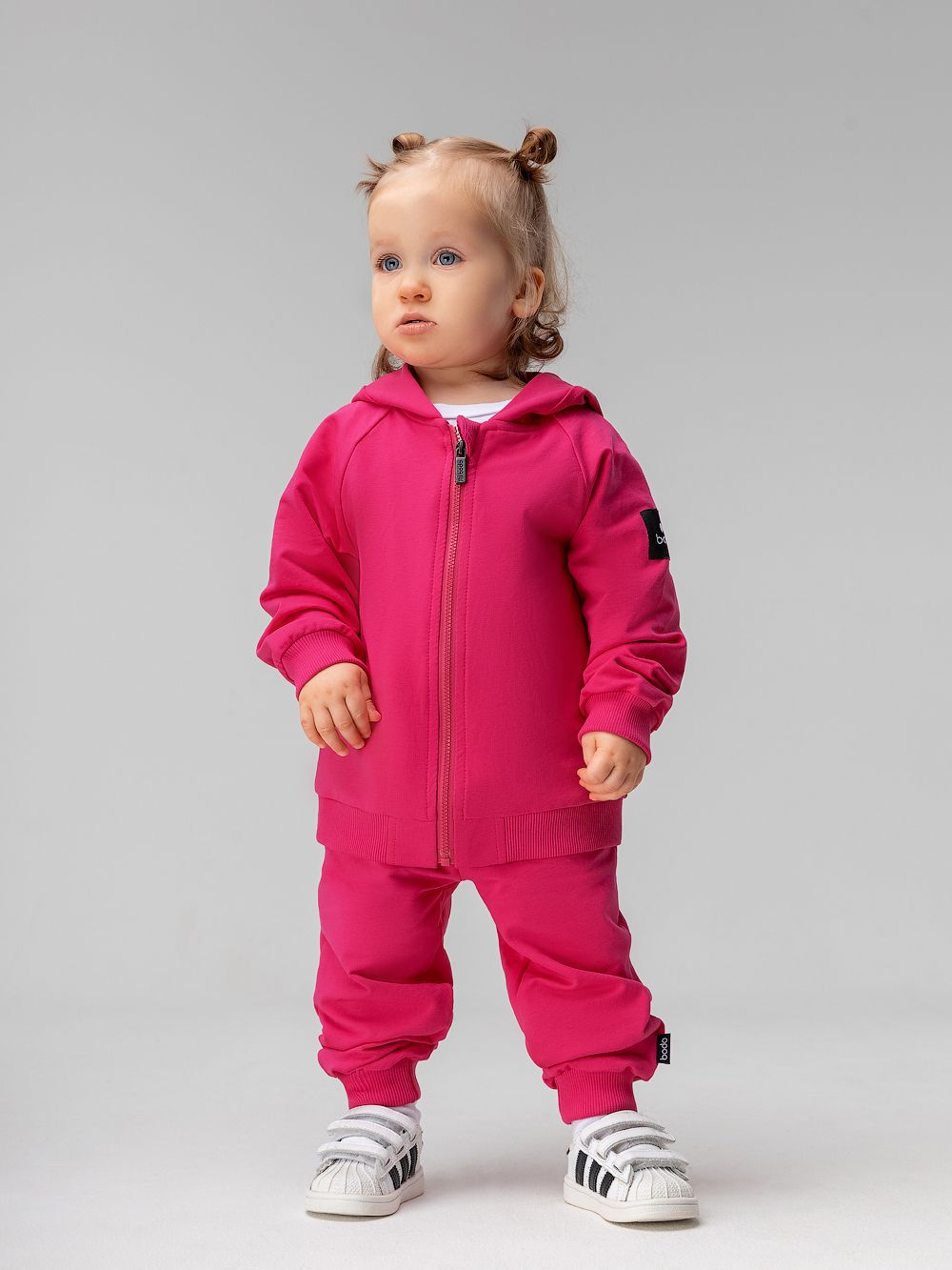 Костюм с капюшоном Костюм с капюшоном - фото 1