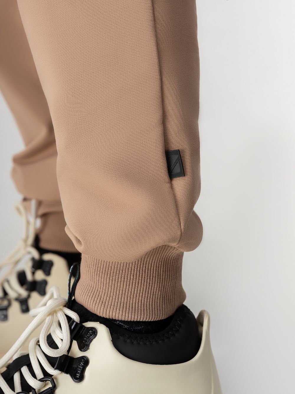 Костюм со свитшотом - фото 8