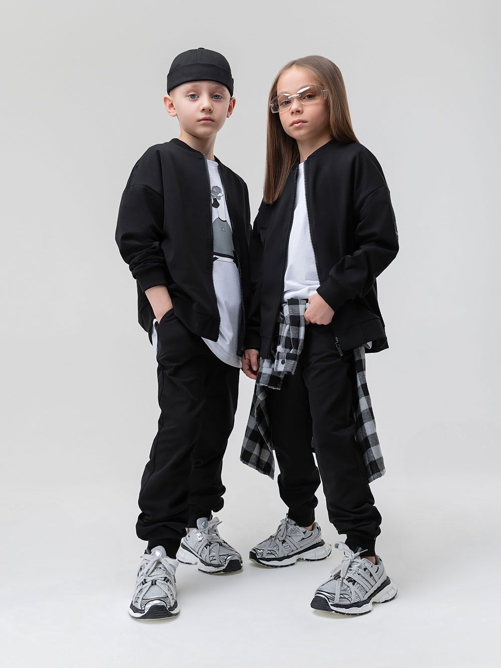 Костюм с бомбером на молнии - фото 1