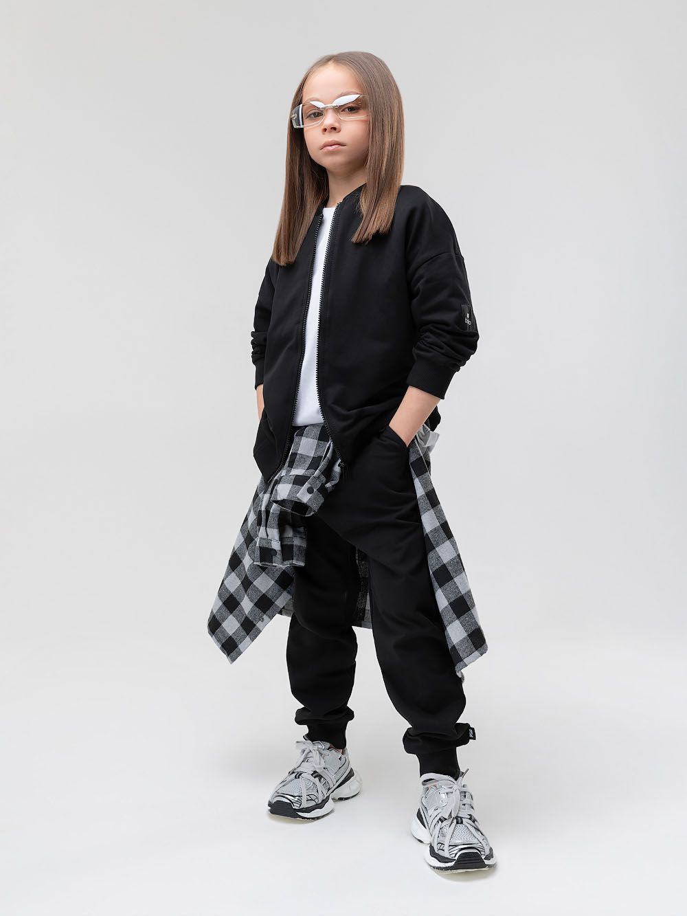 Костюм с бомбером на молнии - фото 3