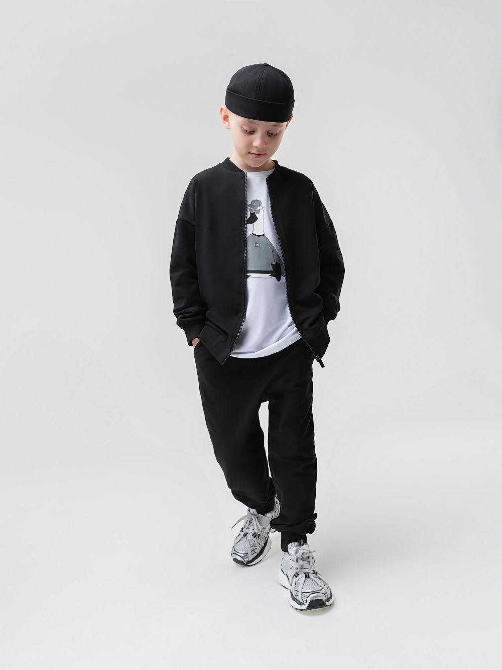 Костюм с бомбером на молнии - фото 4