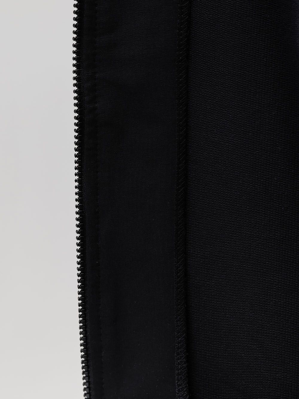 Костюм с бомбером на молнии - фото 13