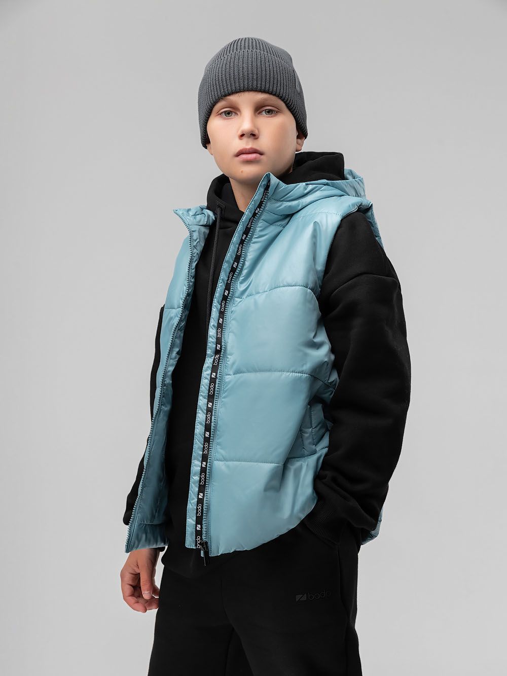 Жилет с капюшоном - фото 4