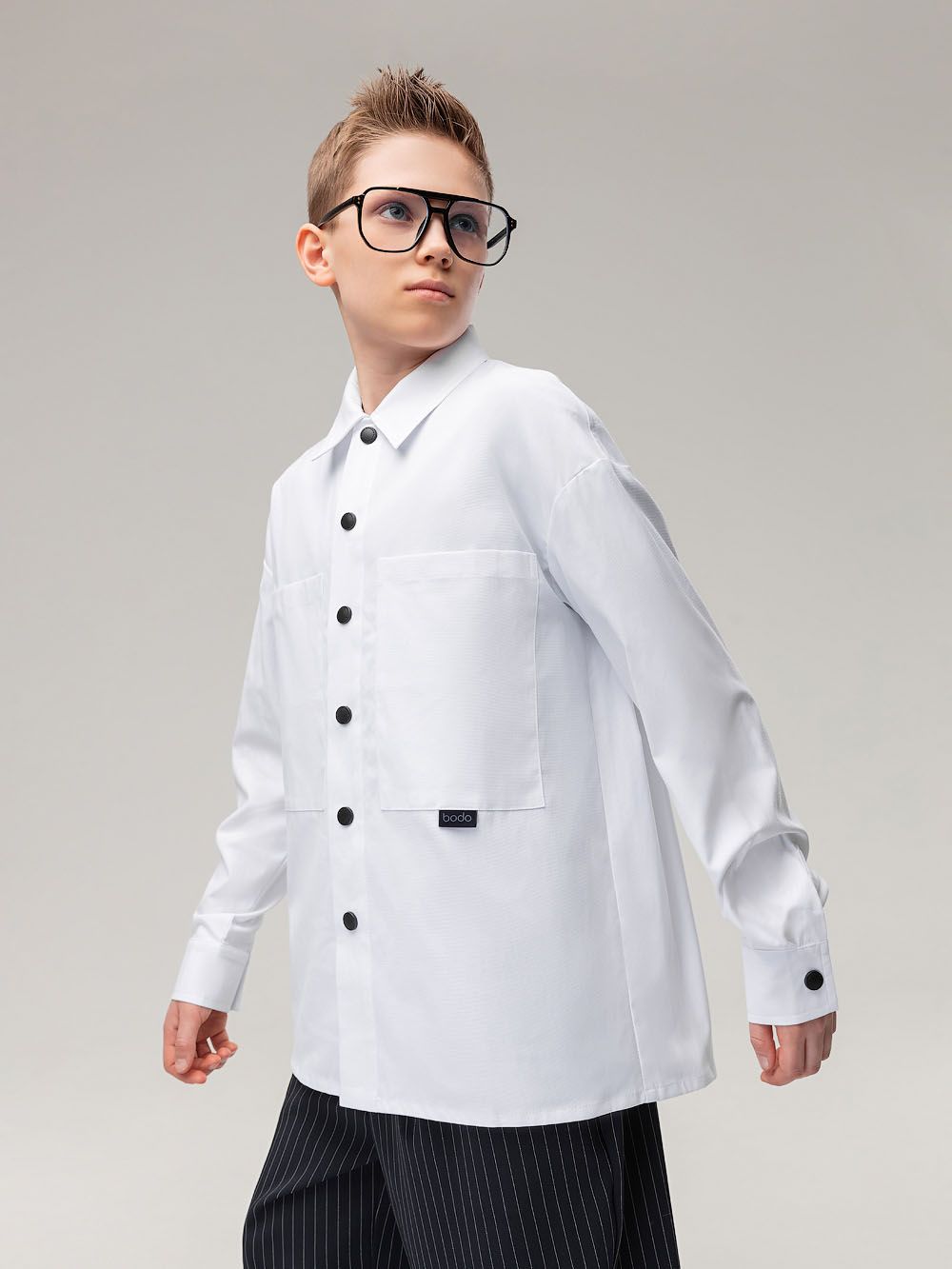 Рубашка с накладными карманами - фото 7