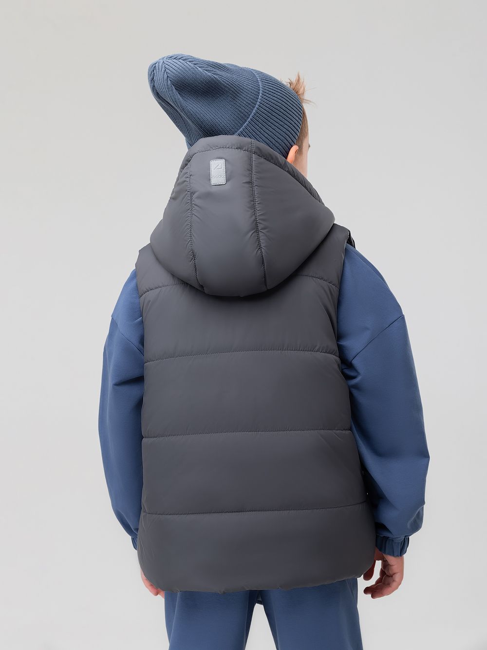 Жилет с капюшоном - фото 6