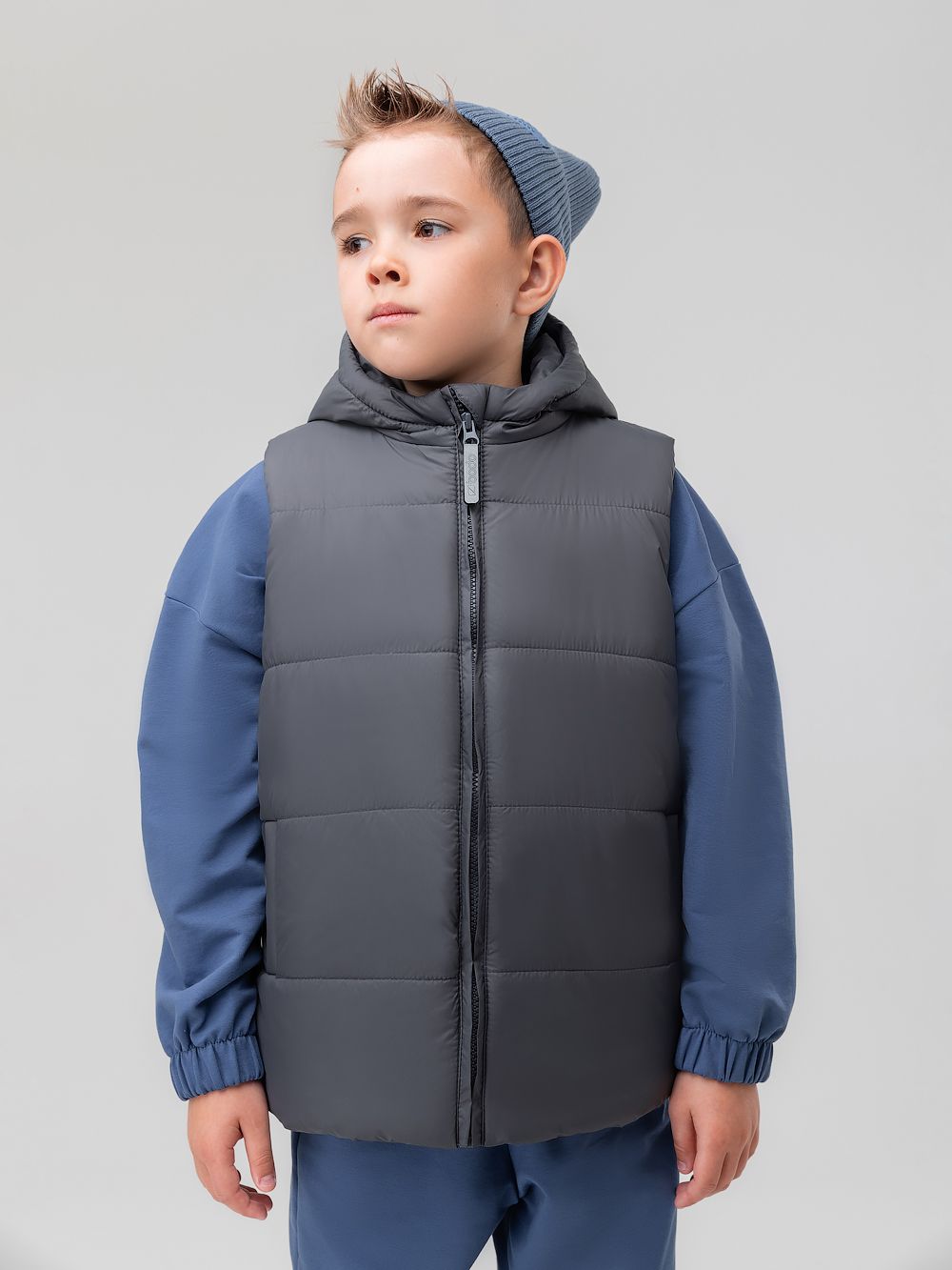 Жилет с капюшоном - фото 2