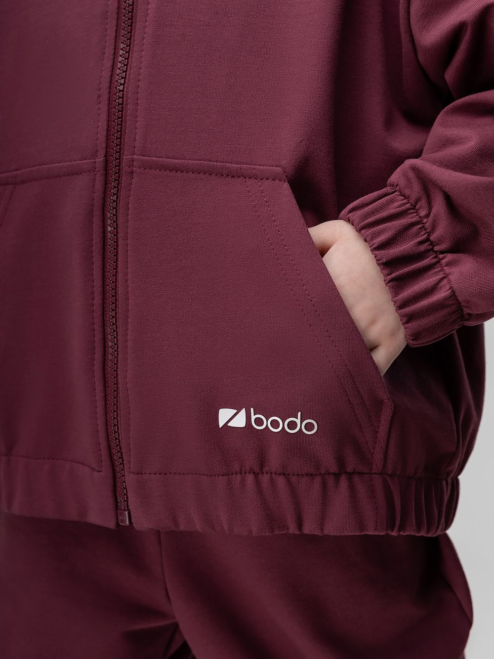 Костюм с толстовкой на молнии - фото 9